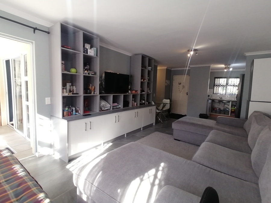 To Let 2 Bedroom Property for Rent in Century City Western Cape